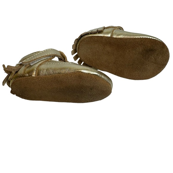 🌟 Adorable Liv & Leo Gold Fringe Moccasins Soft Sole Girl Size 6-12 months - Picture 5 of 8